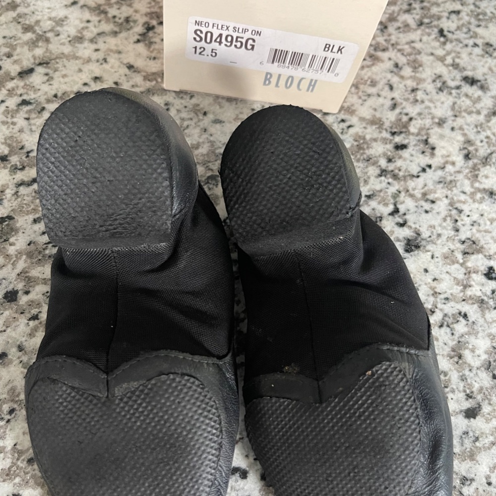 Bloch~Children's Neo Flex Slip On Jazz Shoe - Picture 3 of 3